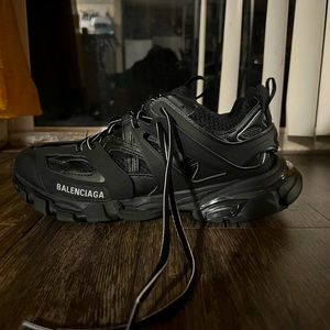 Black Balenciaga tracks